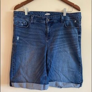 Plus Size 16 Old Navy boyfriend/90s style shorts